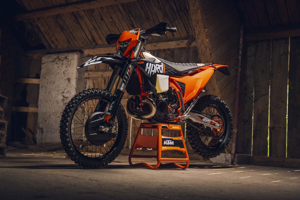 Left hand aspect of the 2027 hardenduro in a darkly lit barn